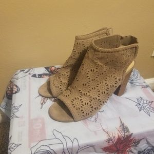 LC Lauren Conrad Women's High Heel Ankle